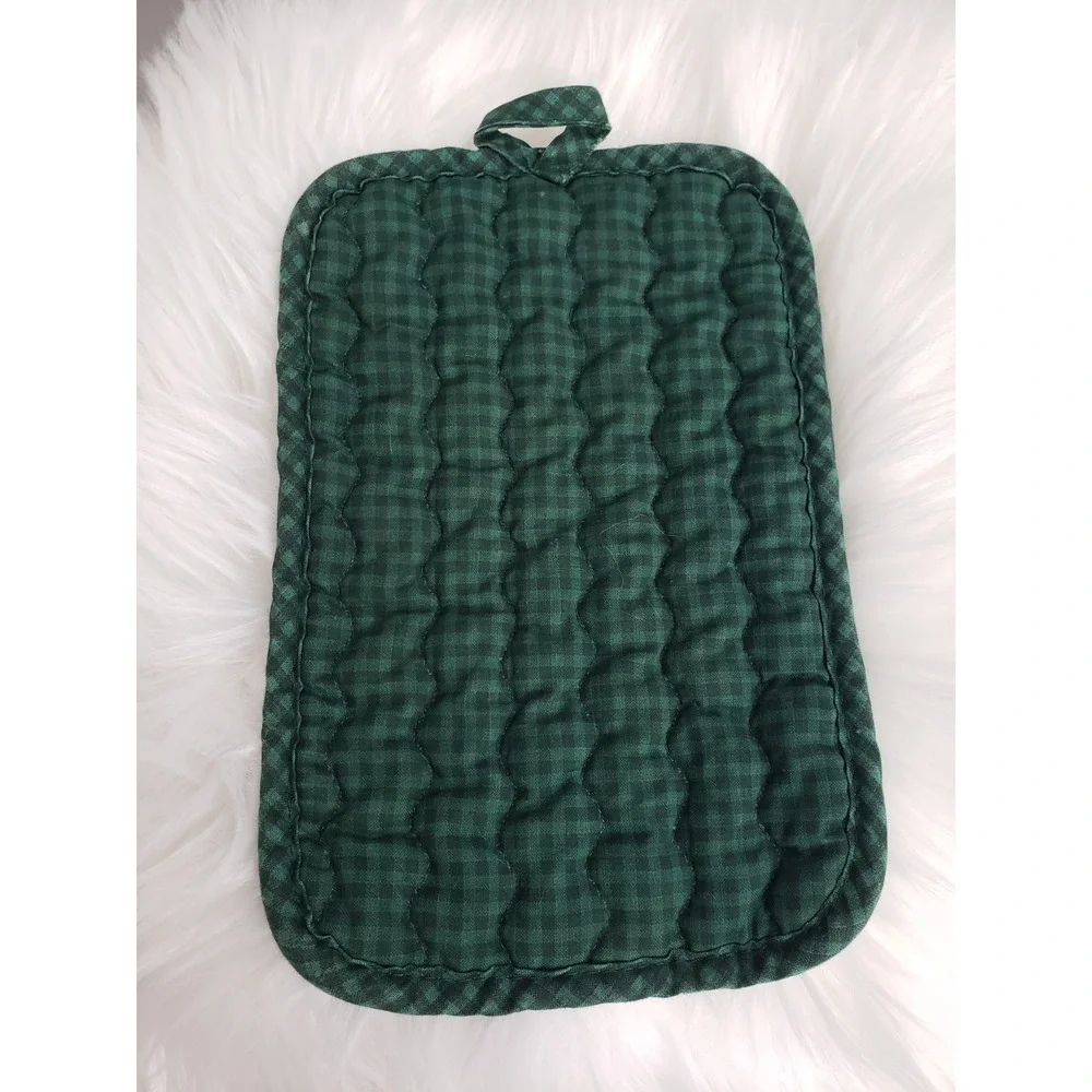 Vintage 70's Quilted Pot Holder  Kitchen Decor 80s wolf cabin‎ cottagecore retro